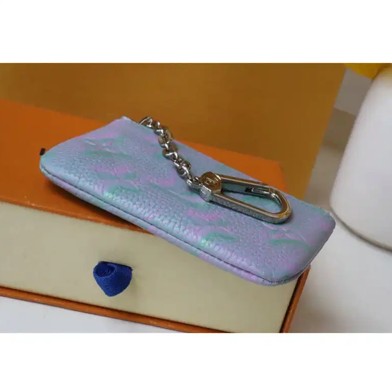 Fashionrepsfam ru 2209DJ0061 Bag LV 0513